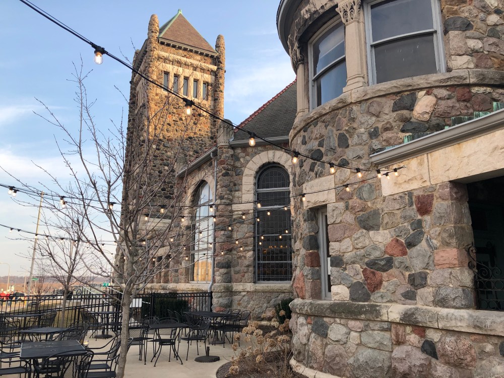 20190327_231502820_iOS